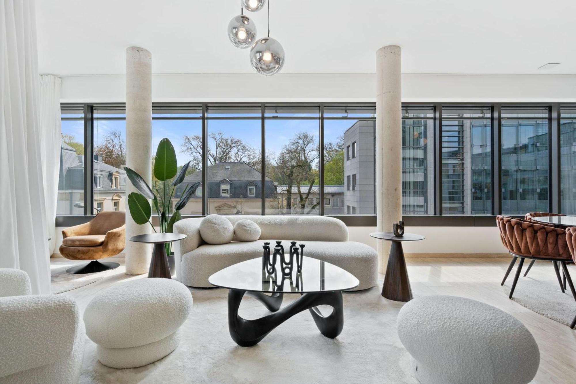 Elegant 2Br With Balcony In Heart Of Luxembourg Apartment ภายนอก รูปภาพ