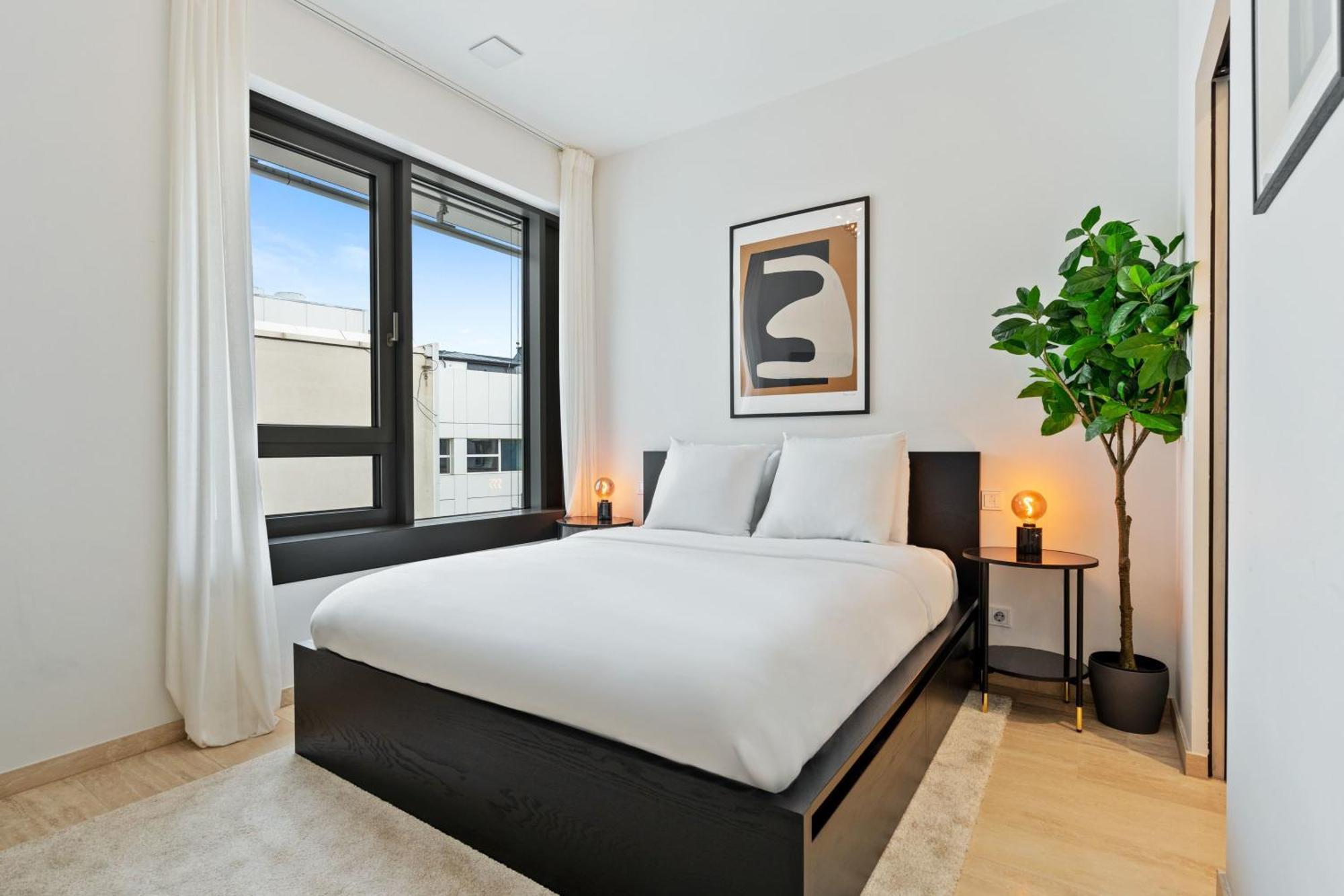 Elegant 2Br With Balcony In Heart Of Luxembourg Apartment ภายนอก รูปภาพ